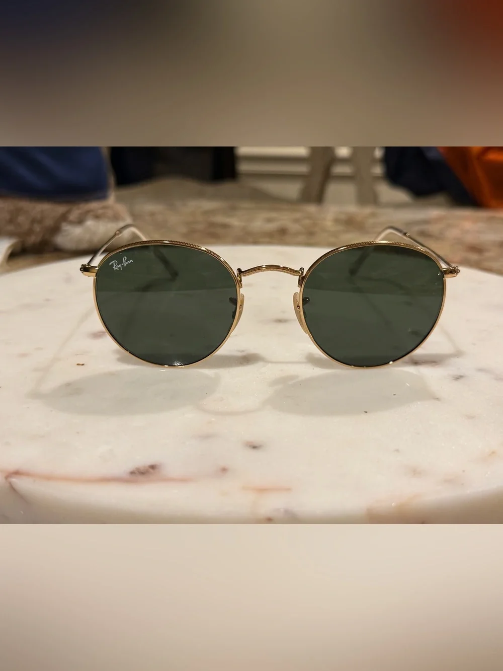 Ray-Ban Round Metal Sunglasses in Gold with Dark Green Lenses and Brown Case
